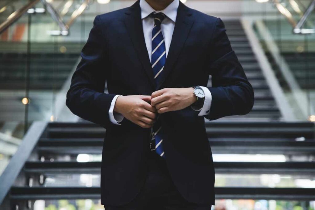 Old Money Style for Men: The Ultimate Guide to Timeless Elegance on Any Budget old money style for men