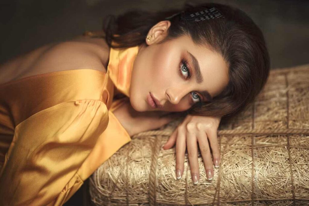 The Ultimate Guide to Glam Fashion: How to Create a Luxurious and Elegant Look for Every Occasion Glam Fashion